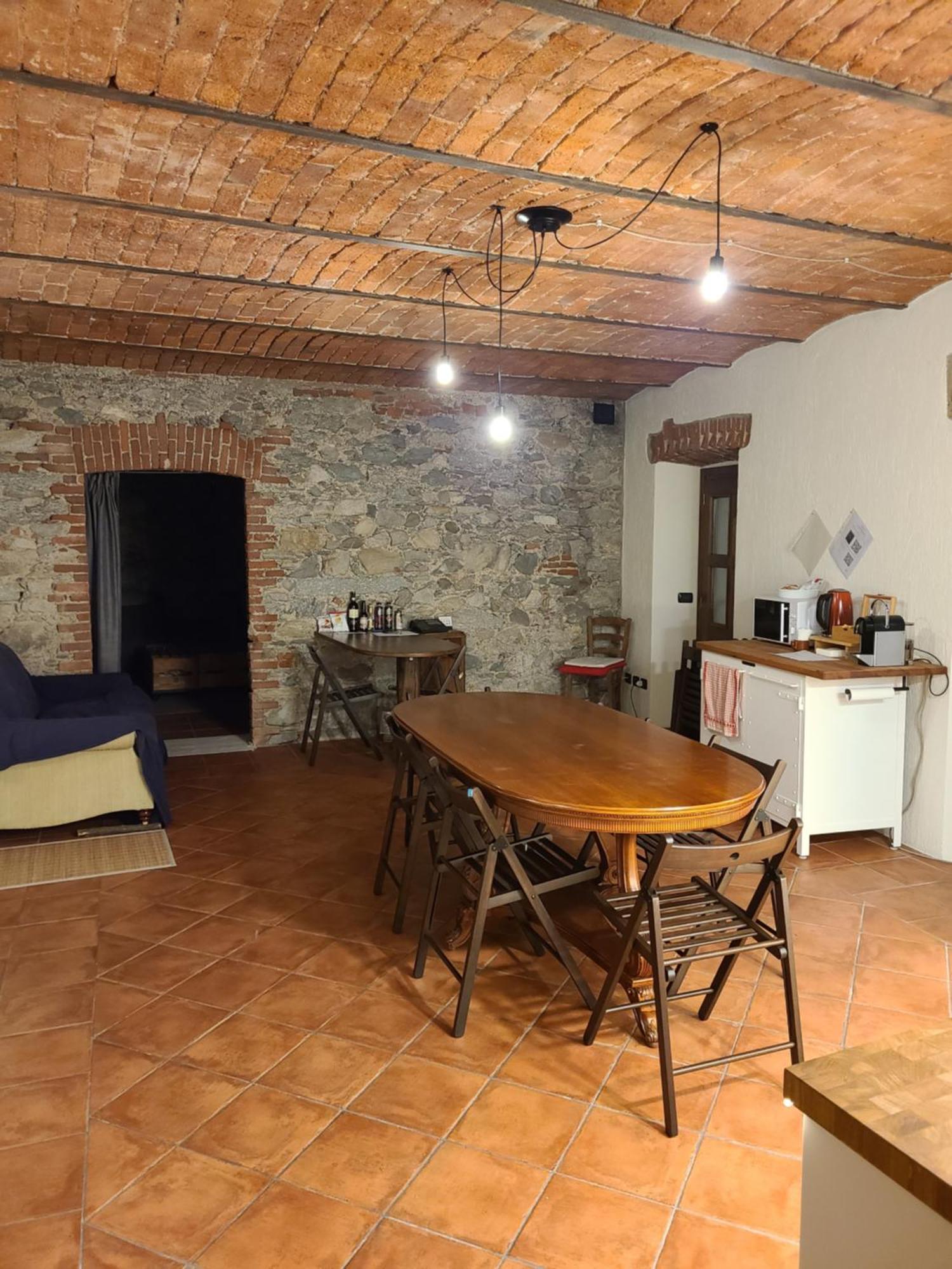 Robin'S Nest Hotel Paruzzaro Exterior photo