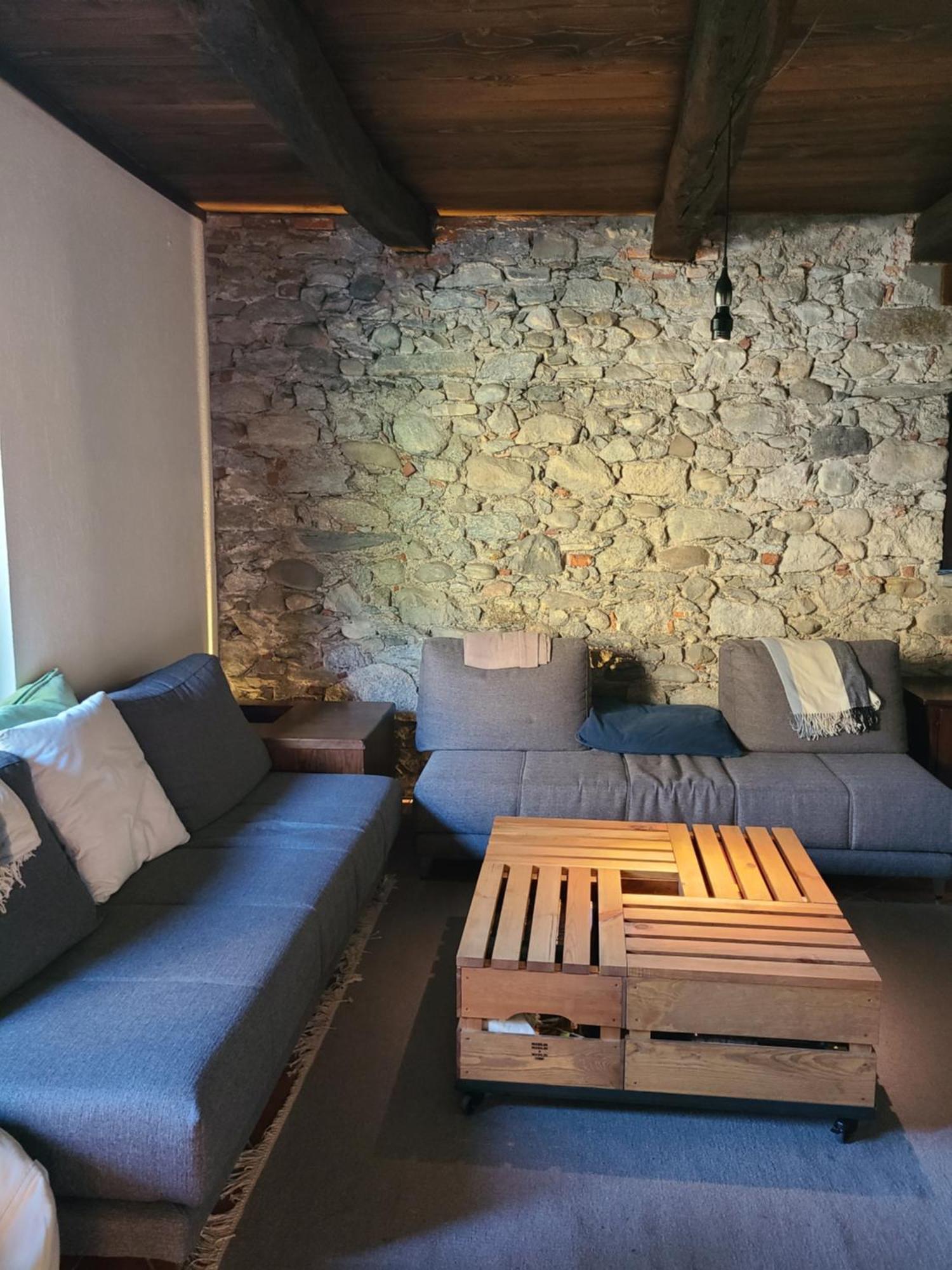 Robin'S Nest Hotel Paruzzaro Exterior photo